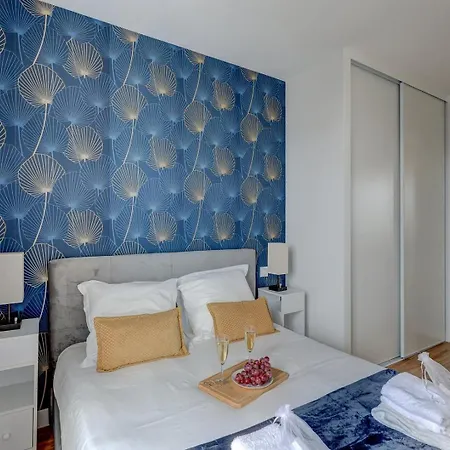 869-suite Bleuet - Superbe Montreuil (Seine-Saint-Denis)